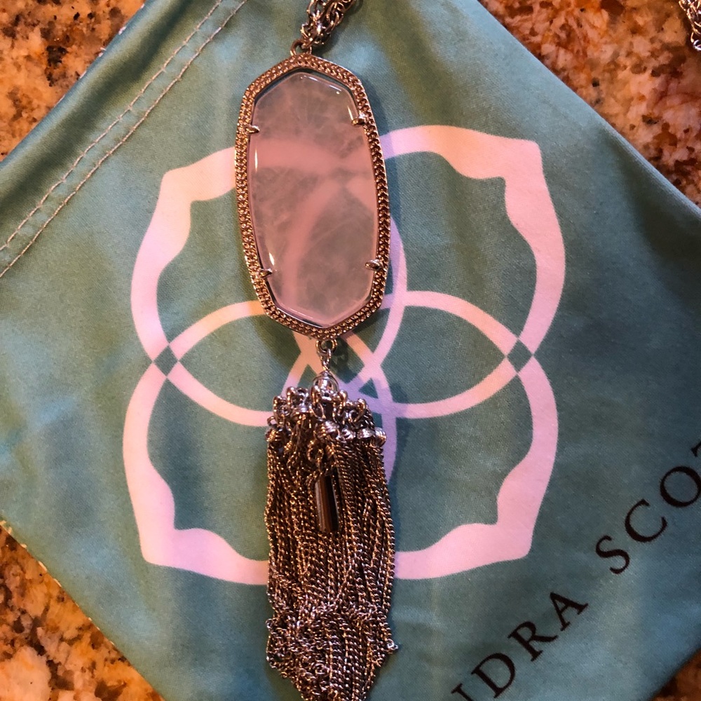 Kendra Scott necklace